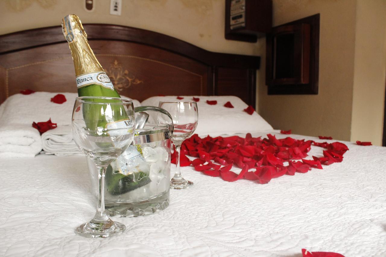 Motel Piramides De Cristal Богота Экстерьер фото