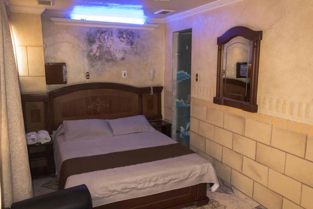 Motel Piramides De Cristal Богота Экстерьер фото